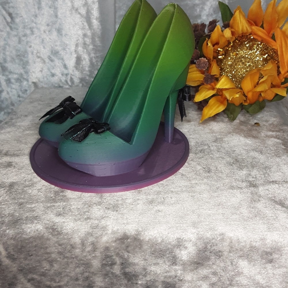 Handmade 3D Printed High Heel Shoe Cell Phone Holder With Bows Gradient Colorway - Picture 10 of 11